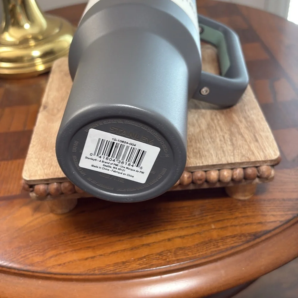 40 oz Stanley Quencher H20 tumbler - Picture 6 of 6